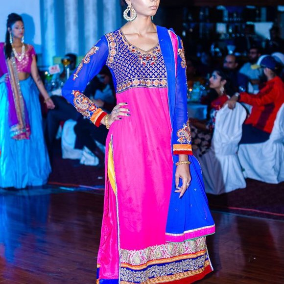 Indian suit - Picture 2 of 5